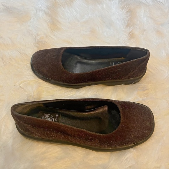 DKNY flats - Picture 2 of 4